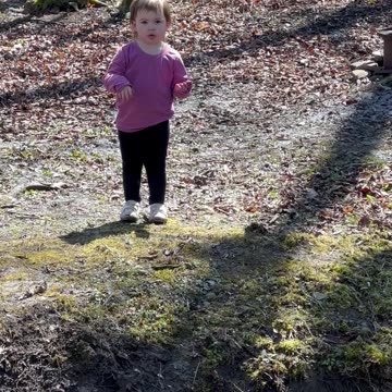 Bye Sissy! Leave me here!