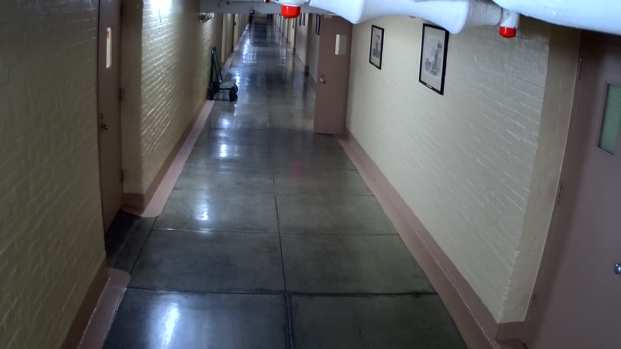 0059USCHBAHT43Hallway_2021-01-05_05h40min01s447ms.mp4