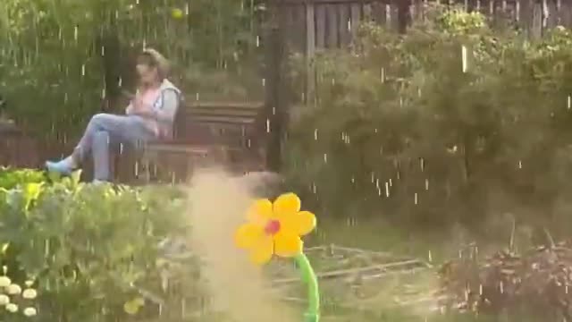 Dancing flower watering sprinkler