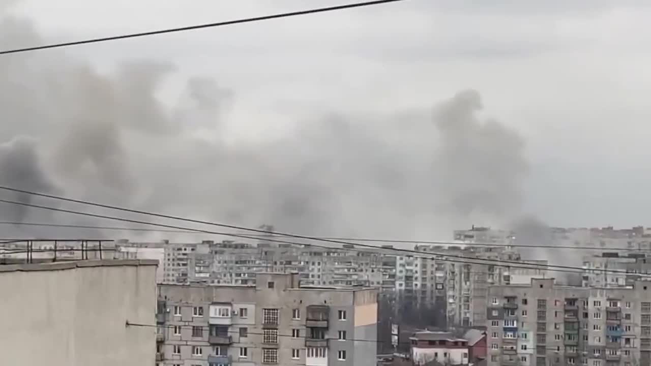 Mariupol blocked from evacuation & humanitarian aid. Heavy shelling & air strikes continued in city.