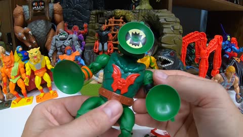 Masters Of The Universe Origins Leech Deluxe Figure Review! MOTU Origins!