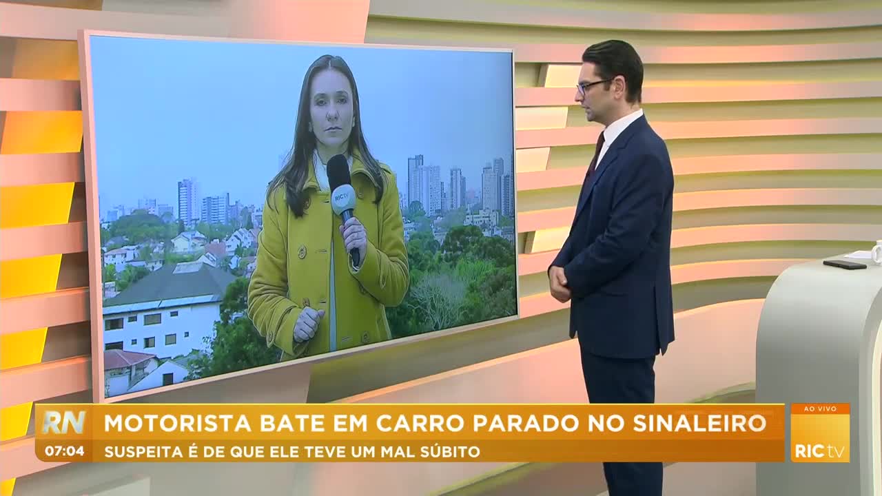 Motorista tem mal súbito e bate em carro parado semáforo, Curitiba-PR Mal Súbito