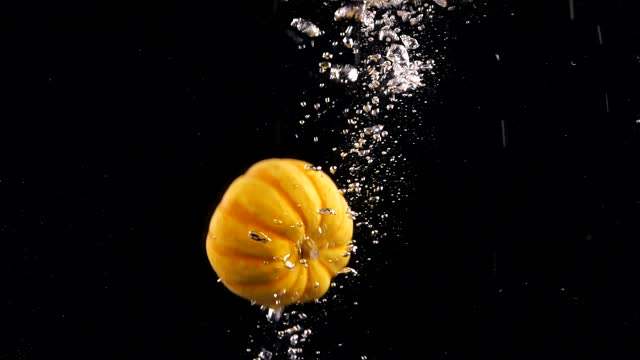 Pumpkin vegetables into water modeling 1000 frames of upgrade video