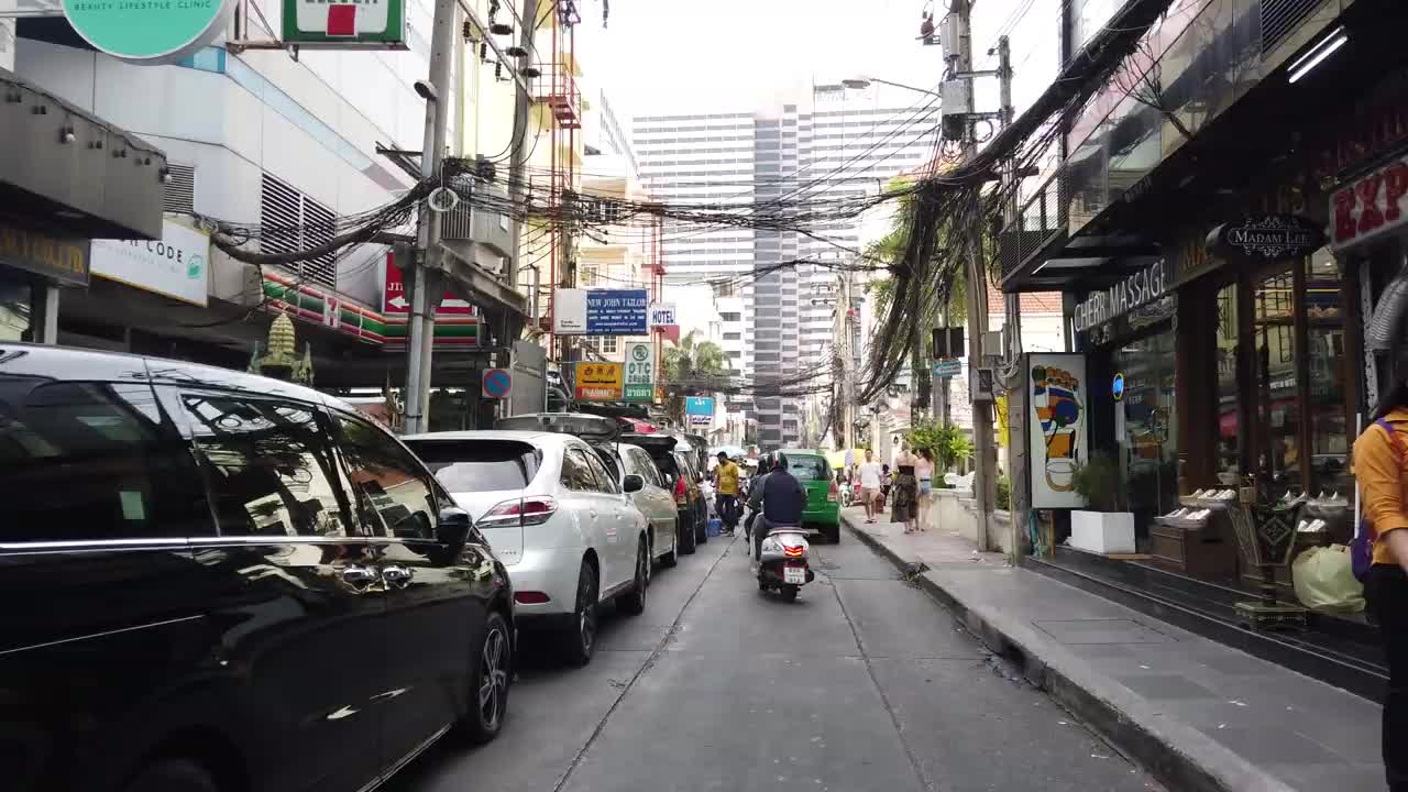 Walking in Bangkok, Thailand 🇹🇭- Sukhumvit Road