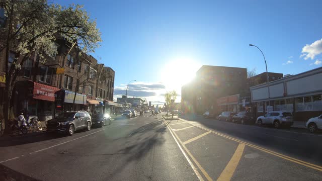 Driving Around Thru 04-17-2022 NYC New York Queens Northern Boulevard 4K Back (04)