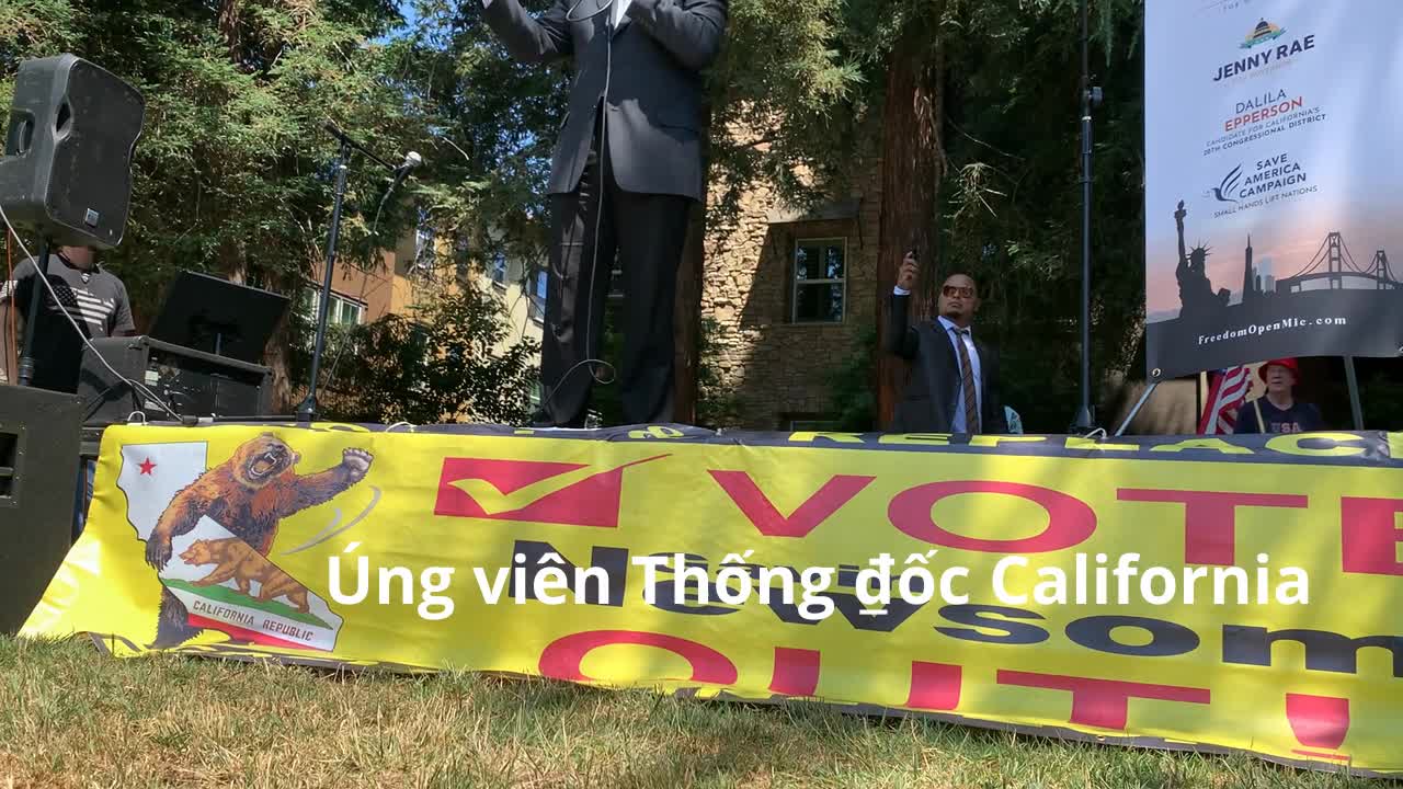 Ứng viên Thống ₫ốc và dân biể̉u Bẵc California .