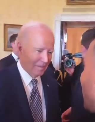 Benny Johnson - Lights are on (but flickering) and nobody is home