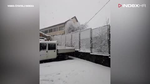 U Hrvatskoj pada snijeg
