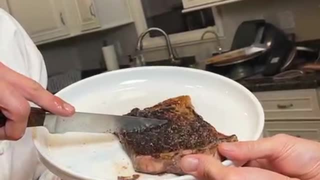 ONLY WAY to COOK A STEAK! 🥩😋🤯