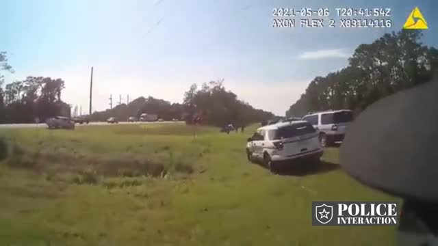 MAN STEALS TWO POLICE CARS IN CRAZY CHASE!