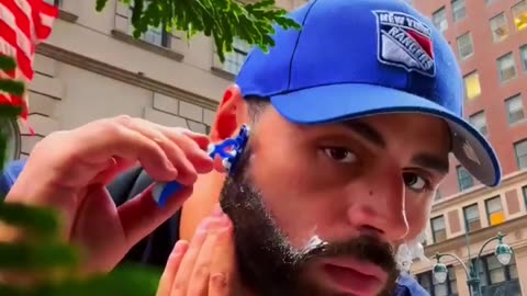 JON ZHERKA SHAVES OUTSIDE IN NEW YORK CITY 🪒