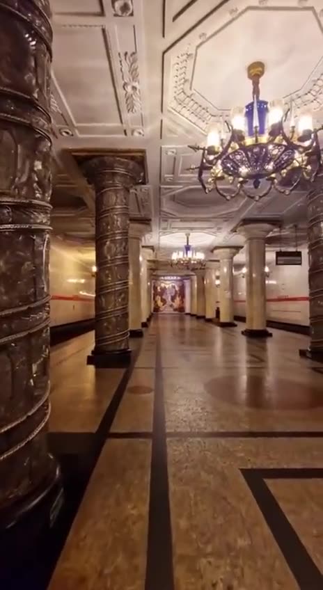 Russian subway 🤩 vs New Yorks Subway 🤮