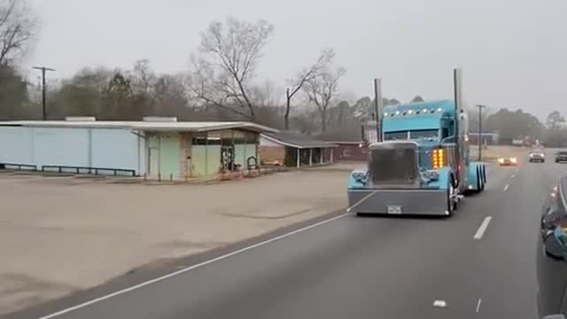 Peterbilt 379 Manual 18 speed 565 horsepower