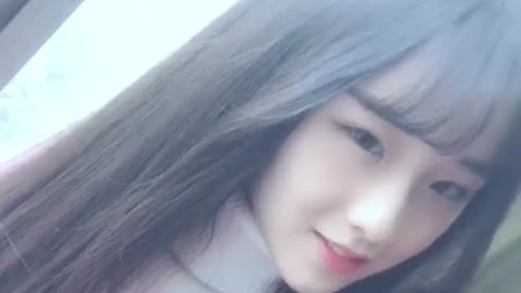 Oriental girl, healing smile