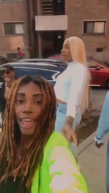 I Thought Shorties in Memphis Was Ratchet Wait Til You See the Ones from O'block in Chicago