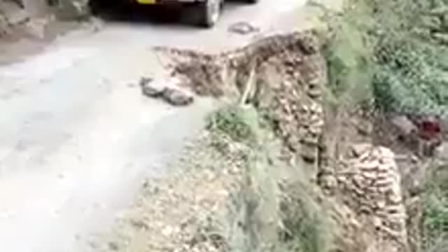 Unbelievable driving on mountain.what a skill