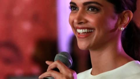 deepika padukone Cute 🥰 smile Collection