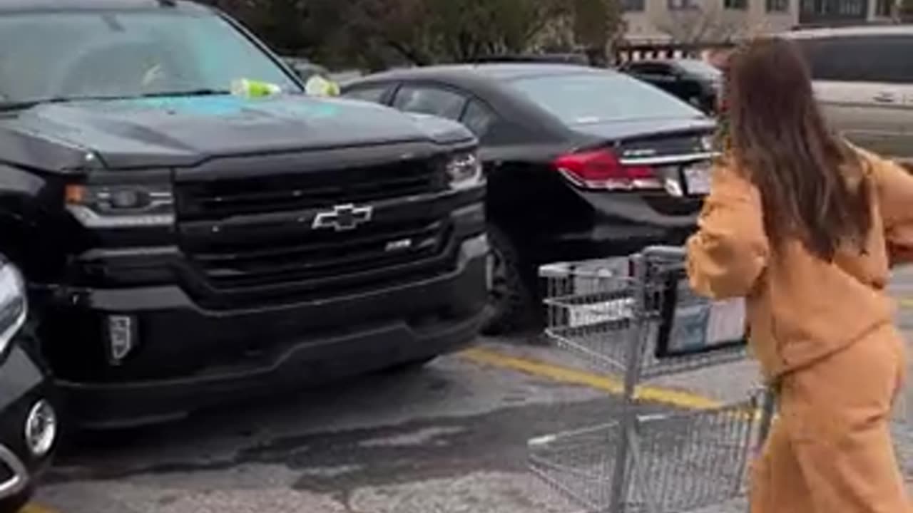 Woman gets upset when man parks too close!