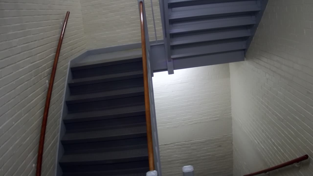3886FHOB05Stair1_2021-01-05_20h20min02s930ms.mp4