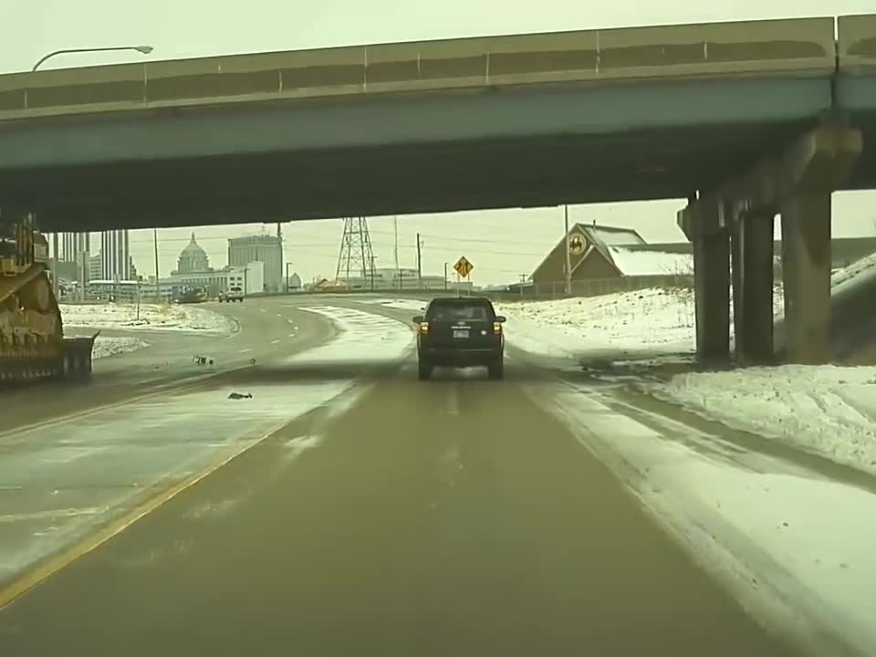 Flatbed Semi Learns a Lesson in Low Clearance