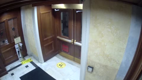 0181USCH01SouthDoorVestibule_2021-01-05_02h00min01s017ms.mp4