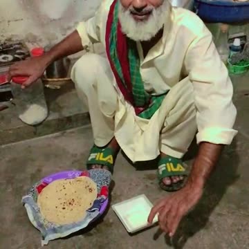 Ameer ka har koyi dost