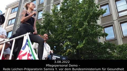 3.08.2022 Pflegepersonal Demo - Teil der Rede Leichen-Präparatorin Samira Y. vor dem BMG