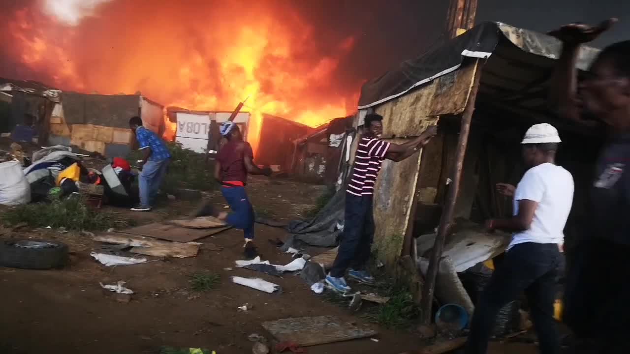 Boysens reserve shacks on fire