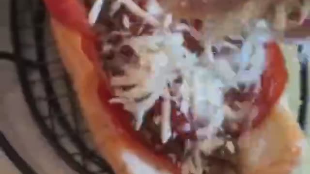 PIZZA CHEESESTEAK