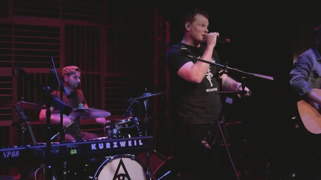 Ian McConnell - The Girl At The Gym (LIVE from The Analog at the Hutton Hotel)