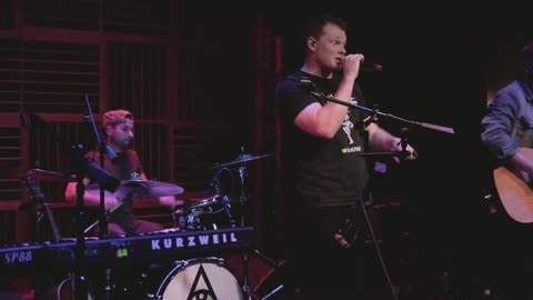 Ian McConnell - The Girl At The Gym (LIVE from The Analog at the Hutton Hotel)