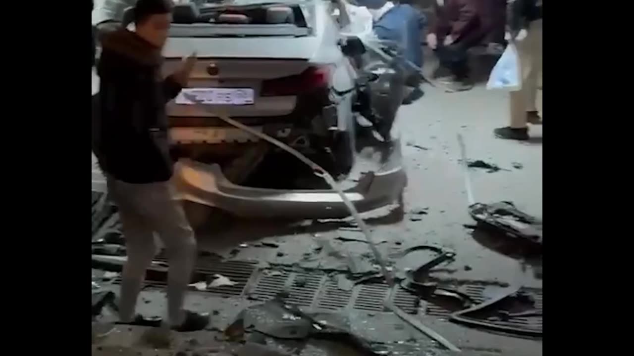 😨😔😱❗️ BMW driver miraculously survived and is now in the hospital.