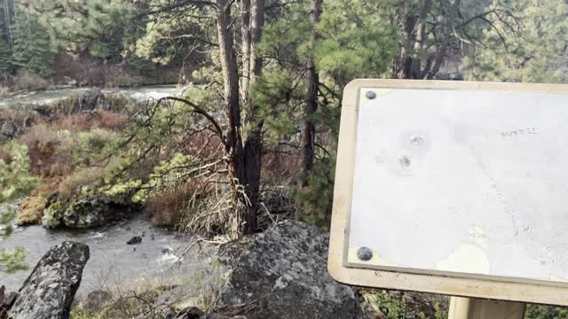 The Magical Deschutes River Trail – Central Oregon – 4K