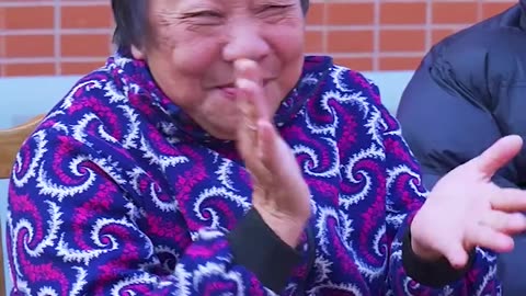 Funny videos of the mother and son