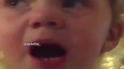طفلة تبكي لأن ليس لديها حبيب😅😅