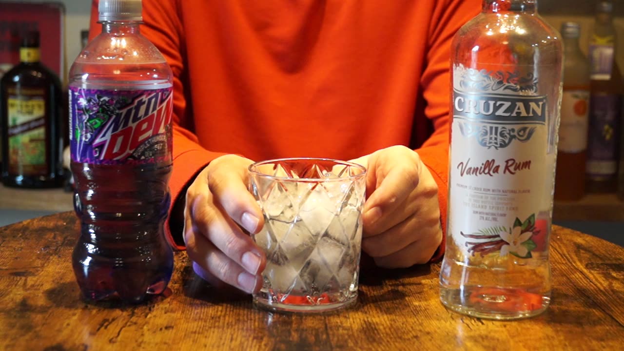 Cruzan Vanilla Rum & Mtn Dew Purple Thunder