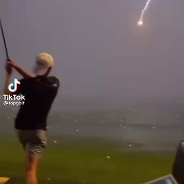 This guy strike the lightening by golf