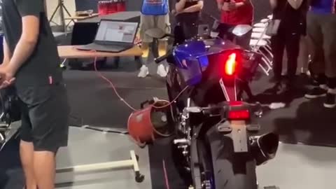 Yamaha R1 singing Happy Birth Day