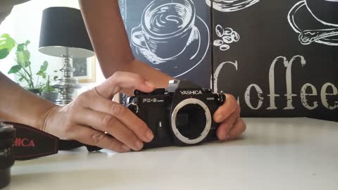YASHICA FX-3 SUPER 2000 (analog camera)