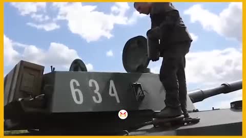 🔴⚡Les artilleries russes avancent dans Yasynuvata, dans la région de Donetsk en Ukraine.