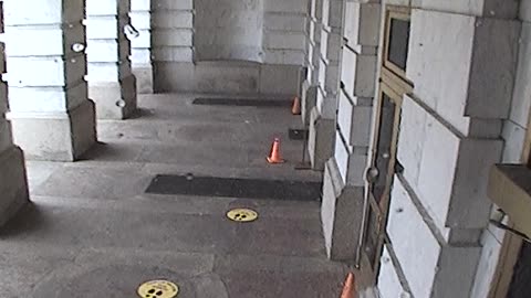 3210LHOB01MainEntranceExterior_2021-01-06_12h30min43s703ms.mp4