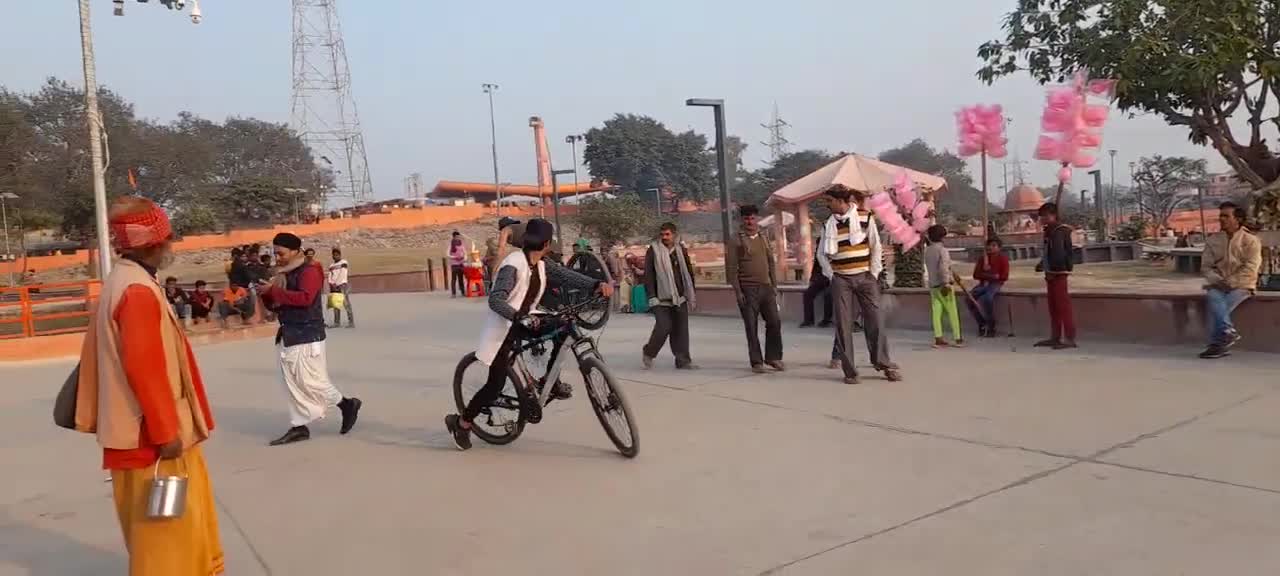 dangerous cycle stunt video 2021 in ayodhya