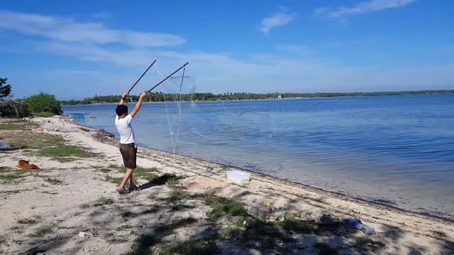 Amazing Giant Bubbles in a Beautiful Island/Best Family Fun Beach Activity for Family