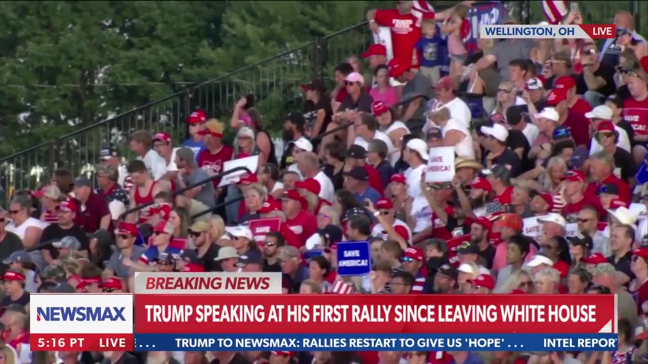 WATCH: President Trump reads the snake poem at rally in Wellington, Ohio