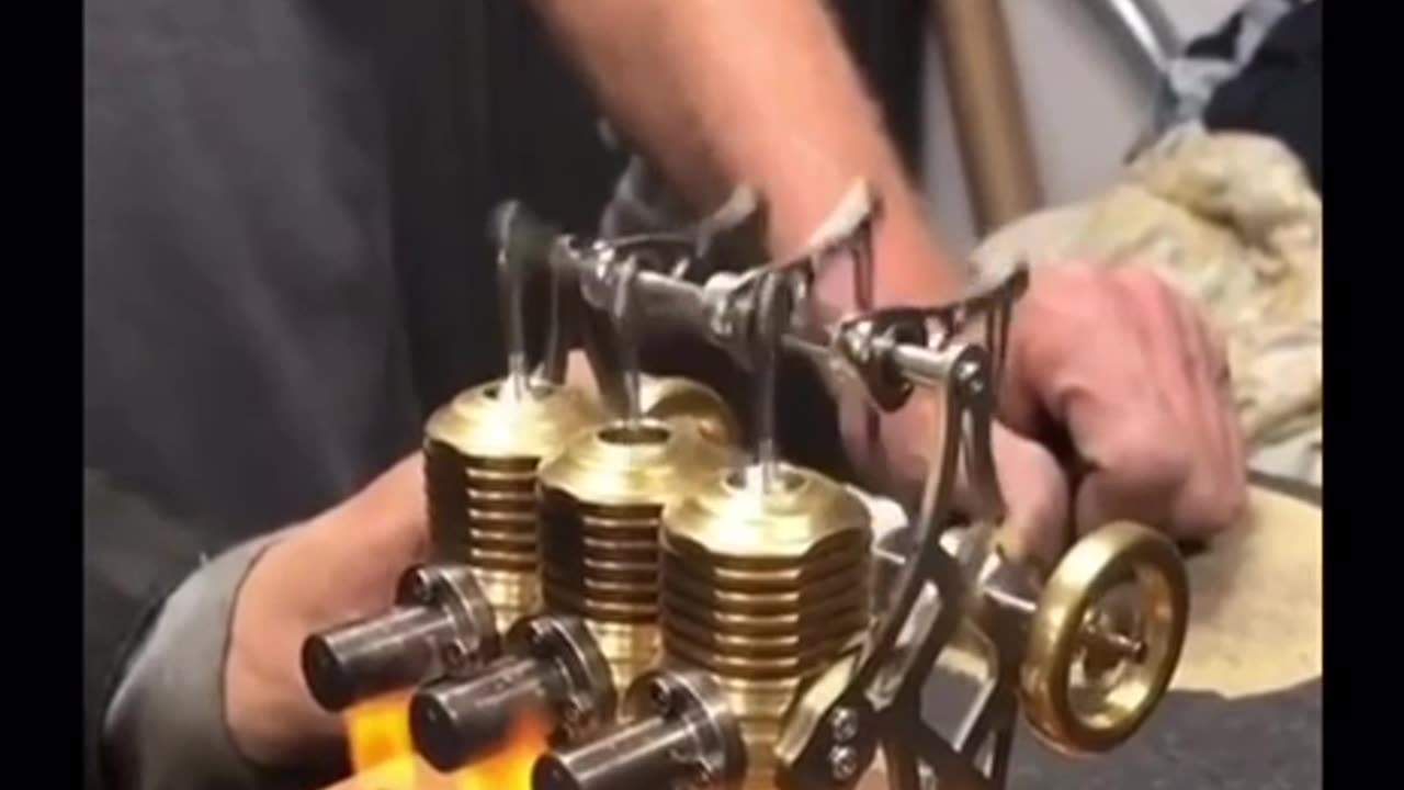 Watch the Stirling engine convert heat energy into mechanical work.