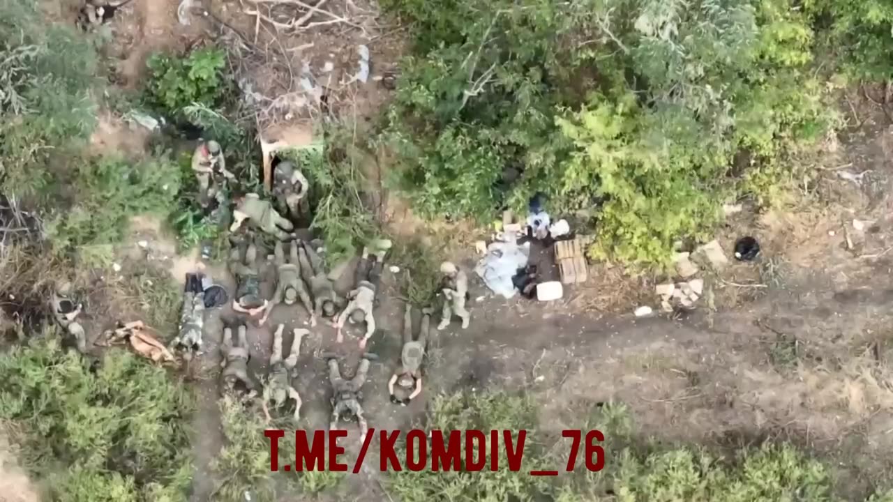 4 Russian Airborne Forces soldiers captured 11 Ukrainian soldiers who were hiding in a dugout