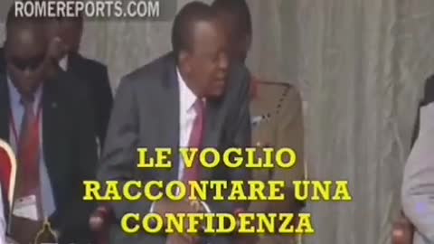 il papa tiene sempre 2 cose in tasca...