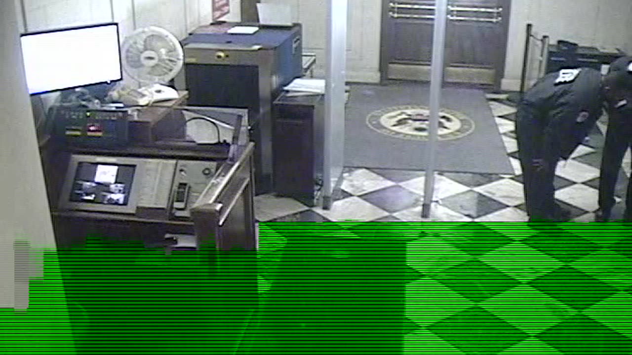 3207LHOBGRNJ-CStDoor_2021-01-06_19h00min02s547ms.mp4