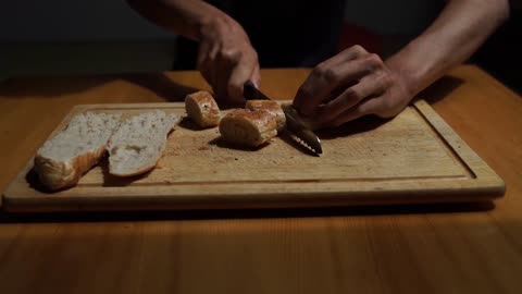 cutting bread sound effect