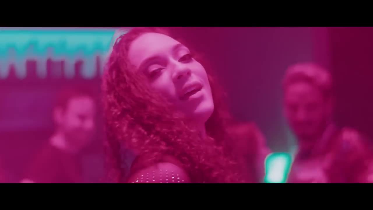 SUA BATIDA - Eve Cosendey feat. Lívia Cruz (Vídeo Oficial).mp4